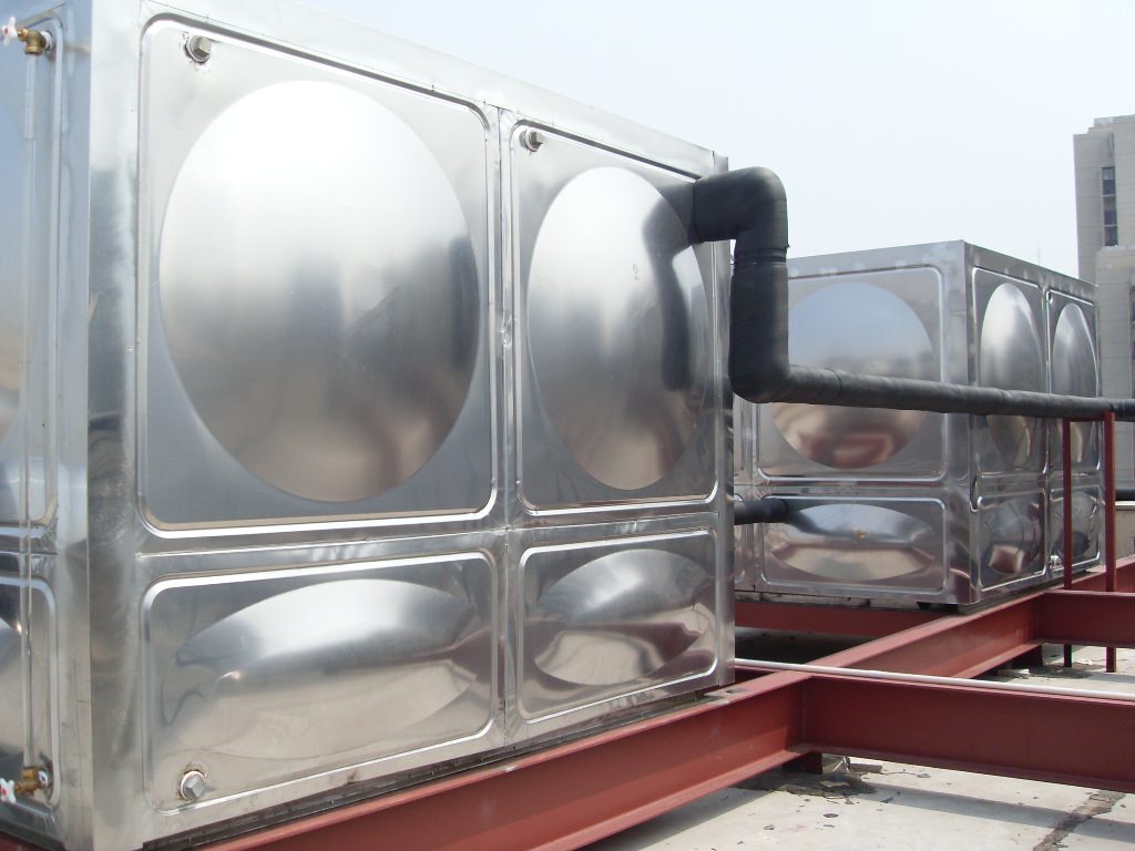 品牌太陽能熱水器廠家工程水箱